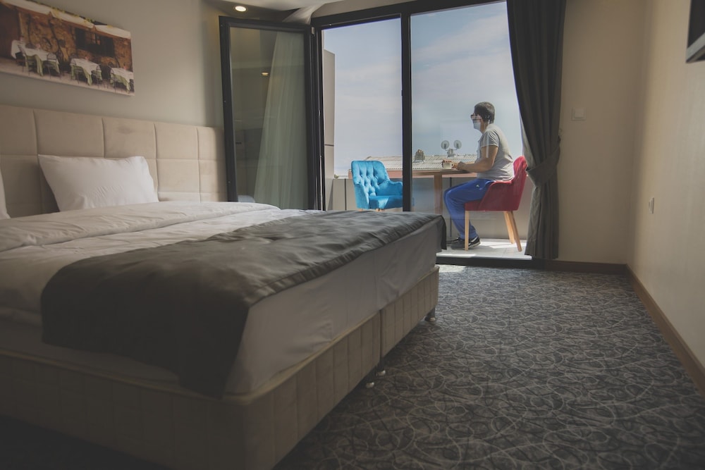 Royal Inci Airport Hotel 15