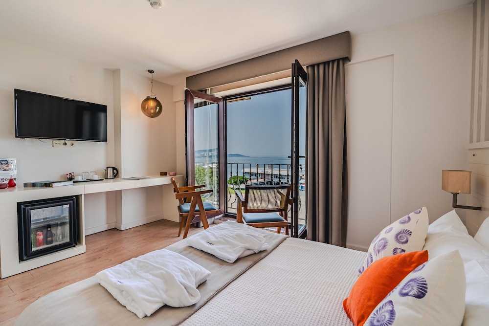 Tiara Buyukada 15