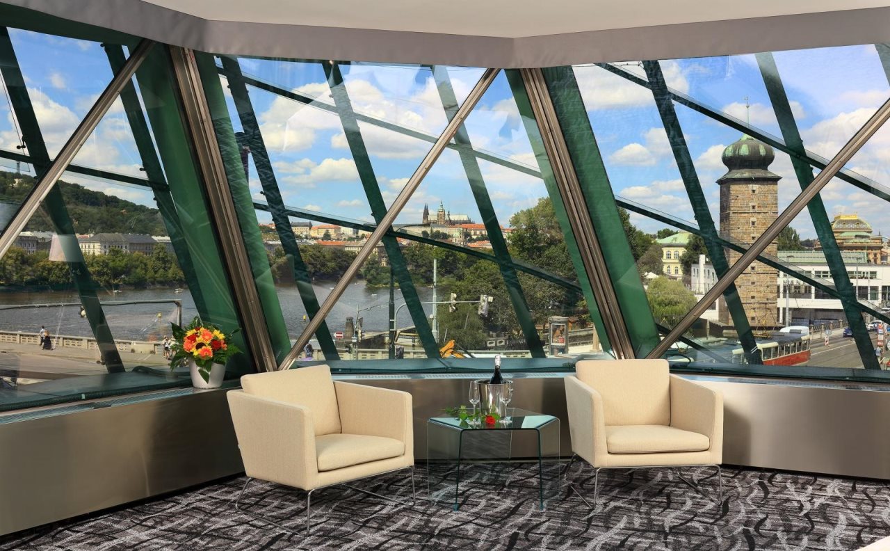 Dancing House Hotel 8