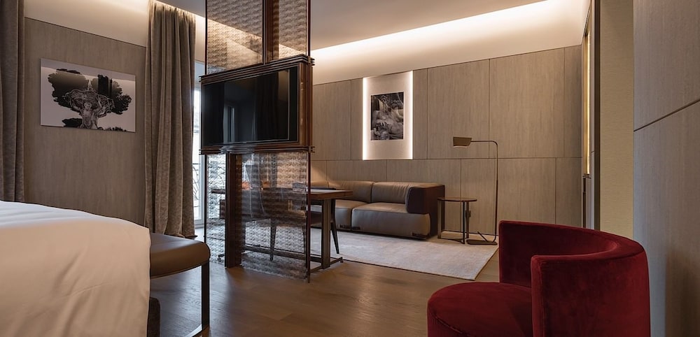 Fendi Private Suites 24