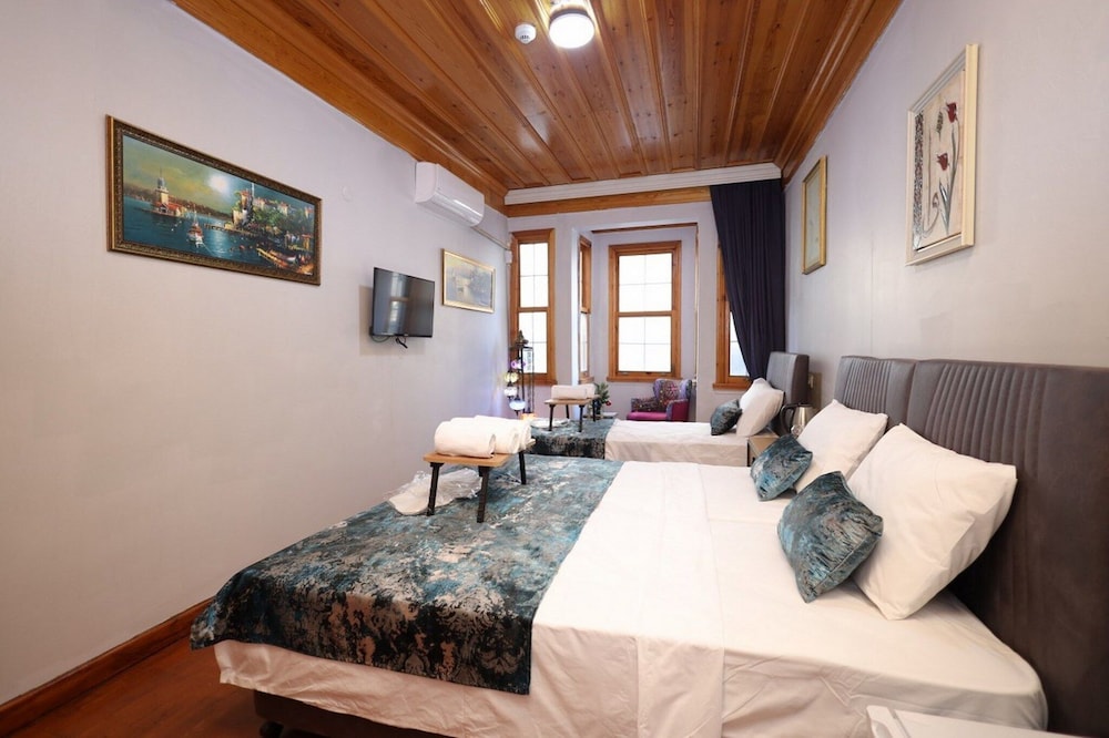 The Trip Hotel 8