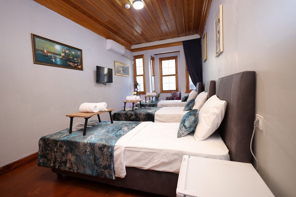 The Trip Hotel 14