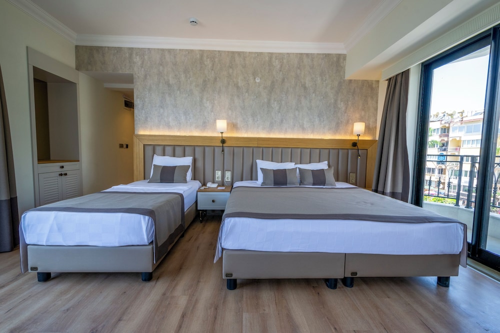 De'Manor Boutique Hotel 8