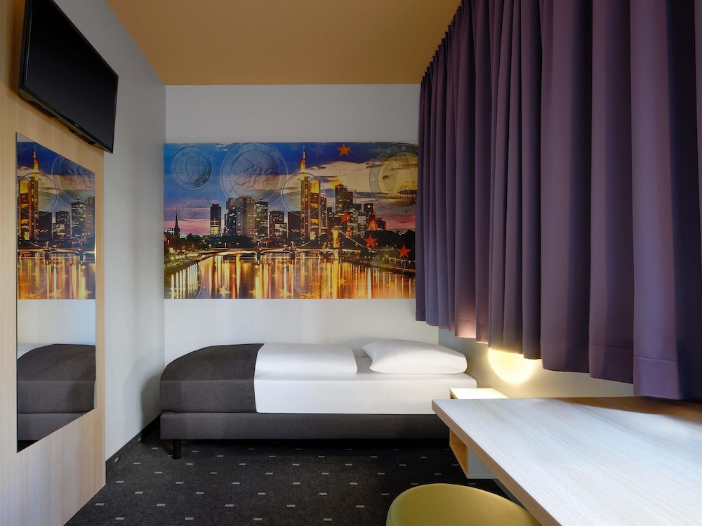 B&B HOTEL Frankfurt City-Ost 13