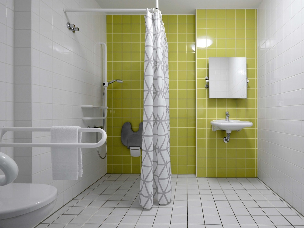 B&B HOTEL Frankfurt City-Ost 20