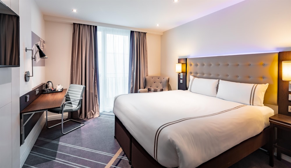 Premier Inn Frankfurt Messe Hotel 3