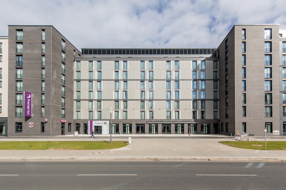 Premier Inn Frankfurt Messe Hotel 16