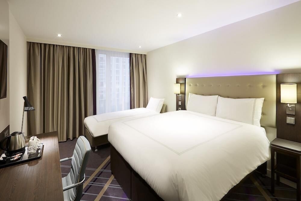 Premier Inn Frankfurt Messe Hotel 2