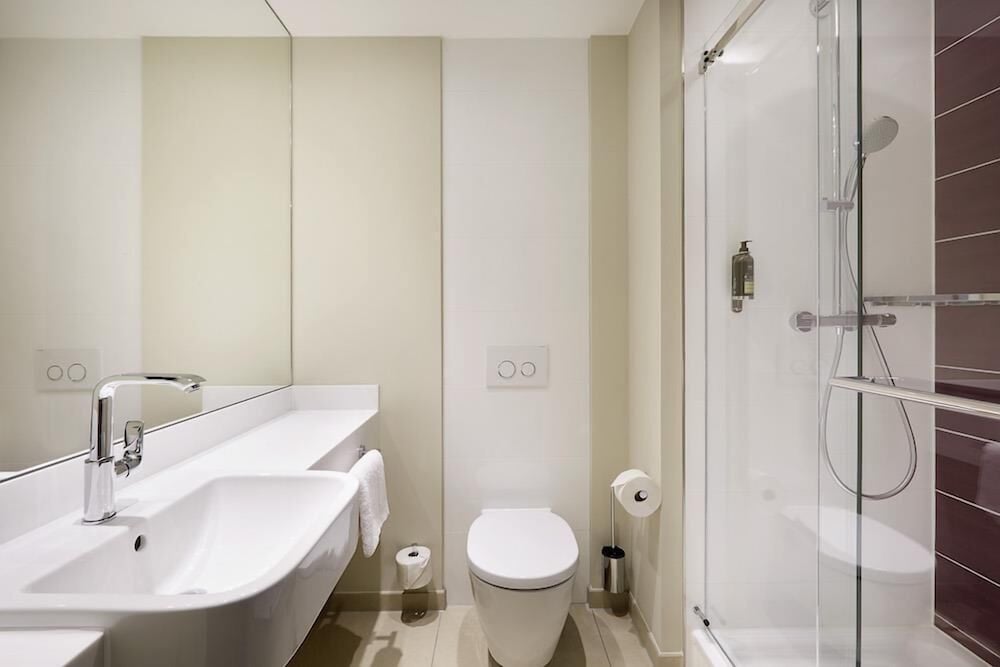 Premier Inn Frankfurt Messe Hotel 11