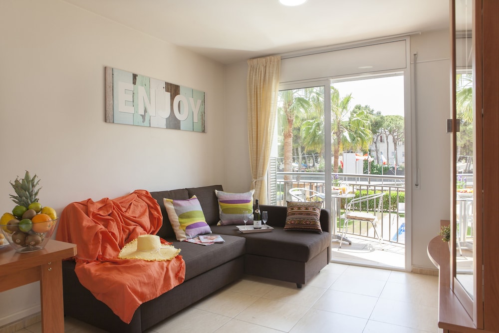 Velor Apartments 16