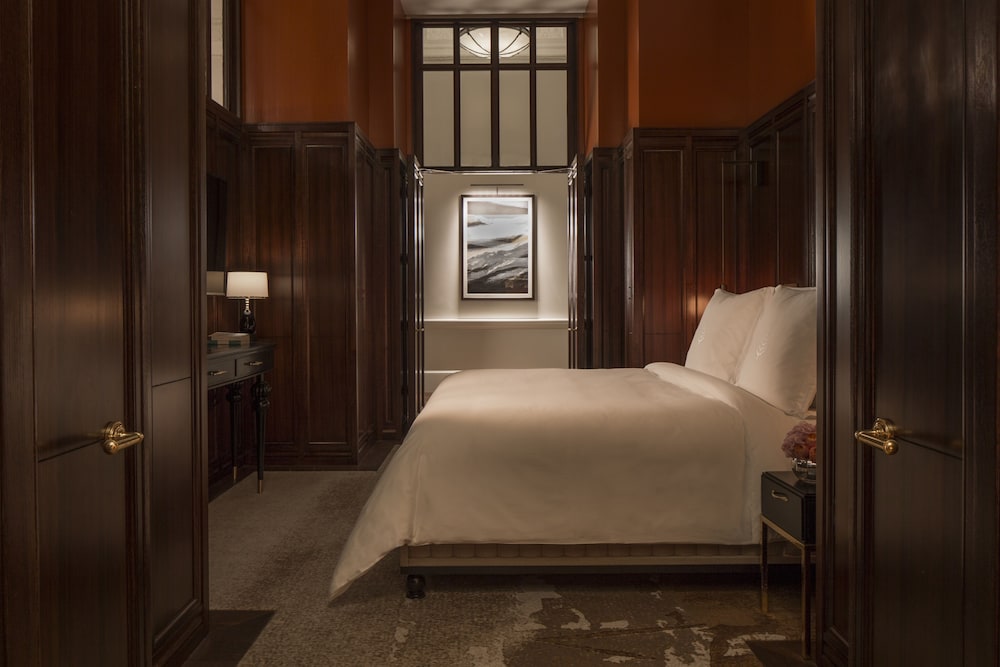 Four Seasons Hotel London at Tower Bridge 13