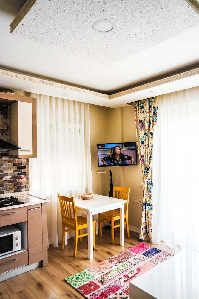 Ale Apartments Hotel 8