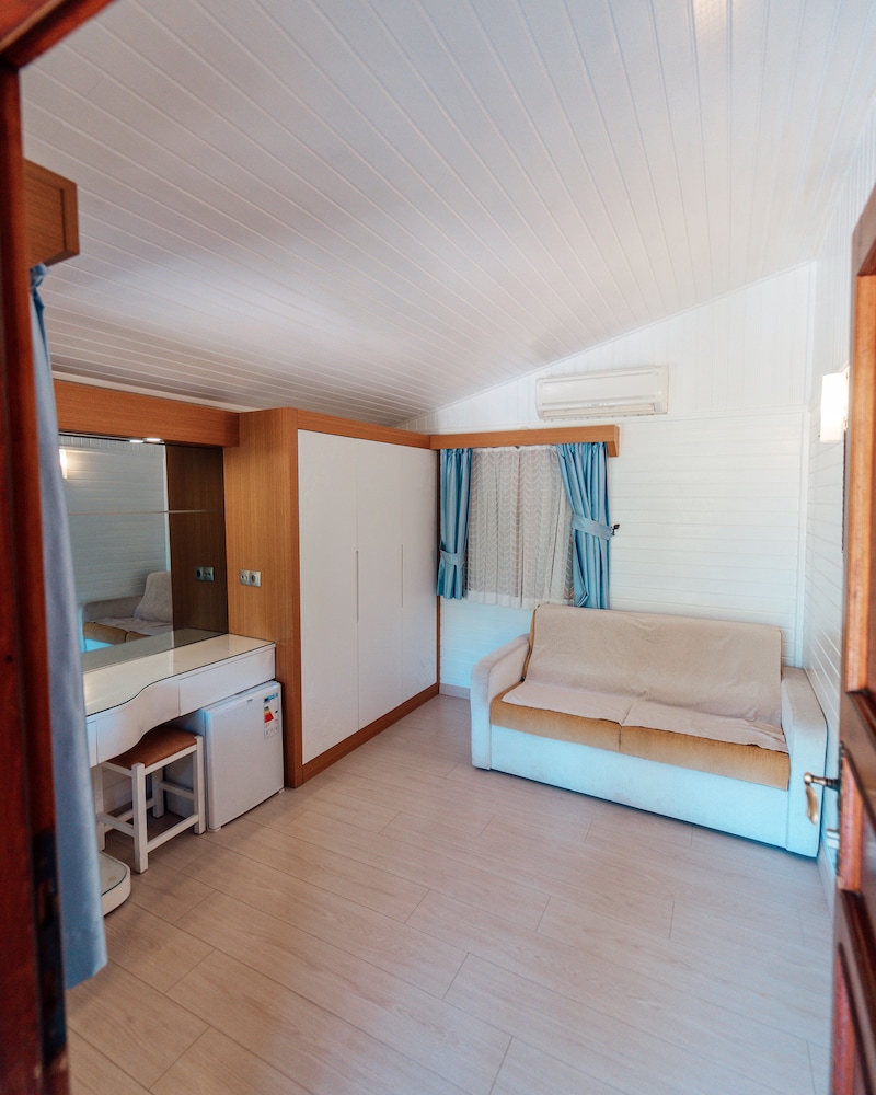 Azur Hotel 7
