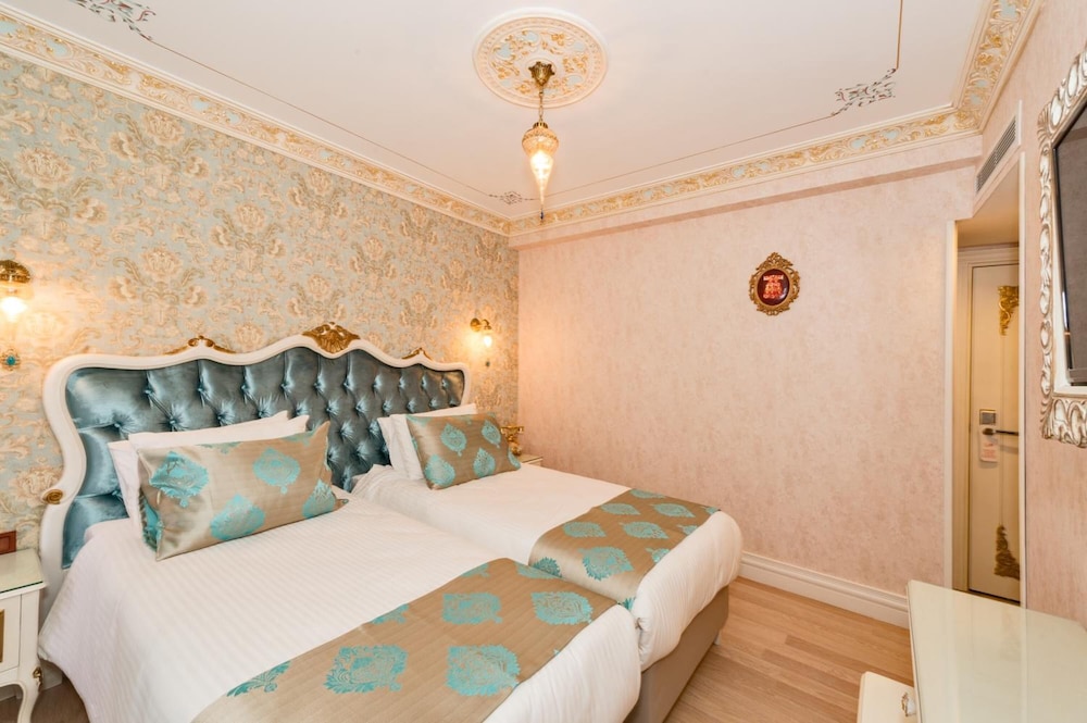 Hotel 1453 17
