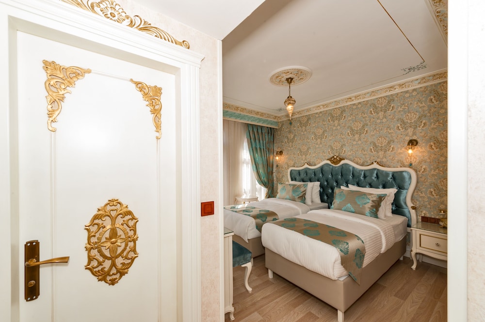 Hotel 1453 13