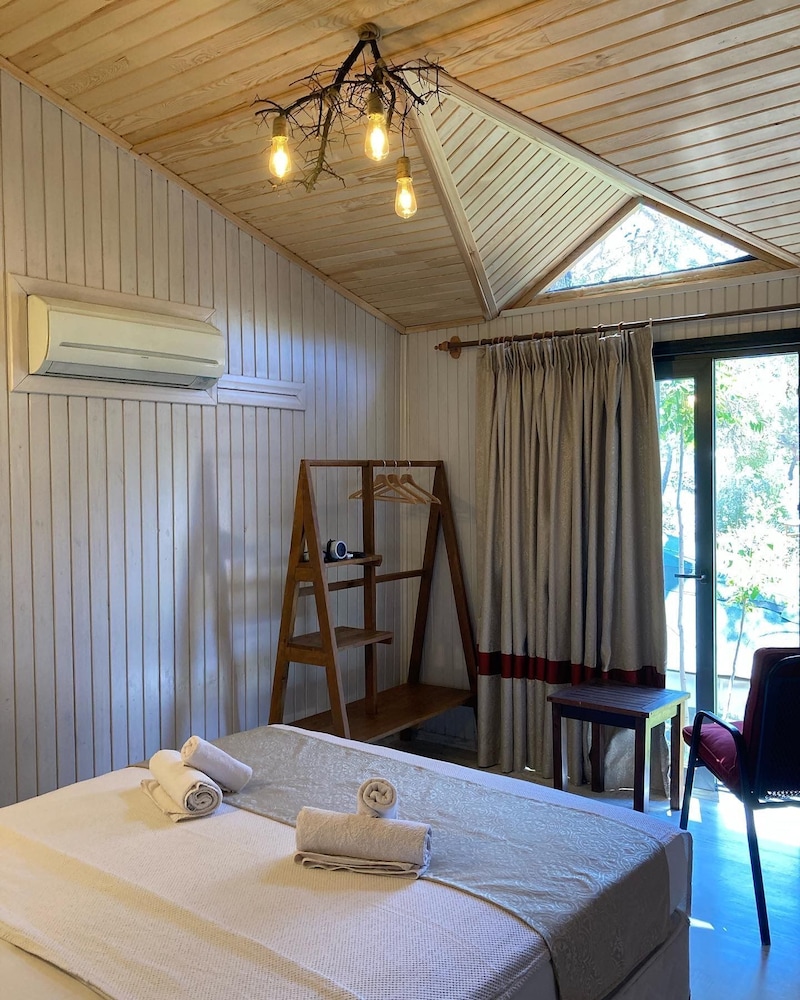 Koala Bungalows 10