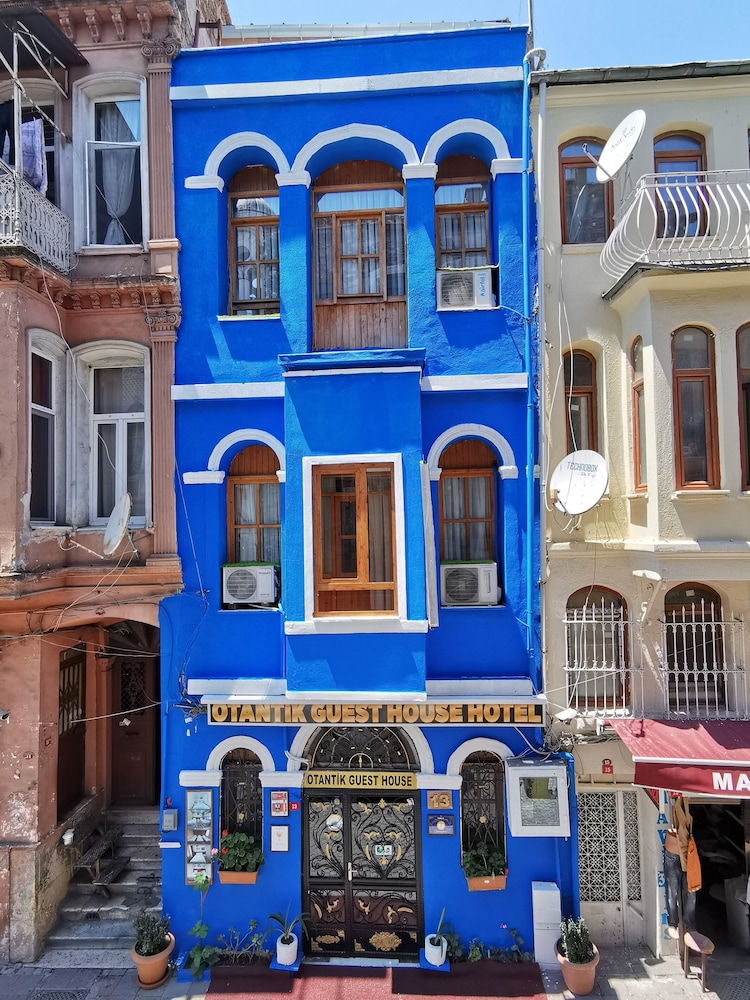 Otantik Guesthouse 13