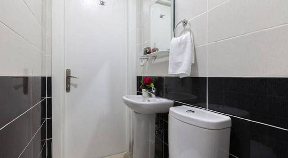Otantik Guesthouse 10