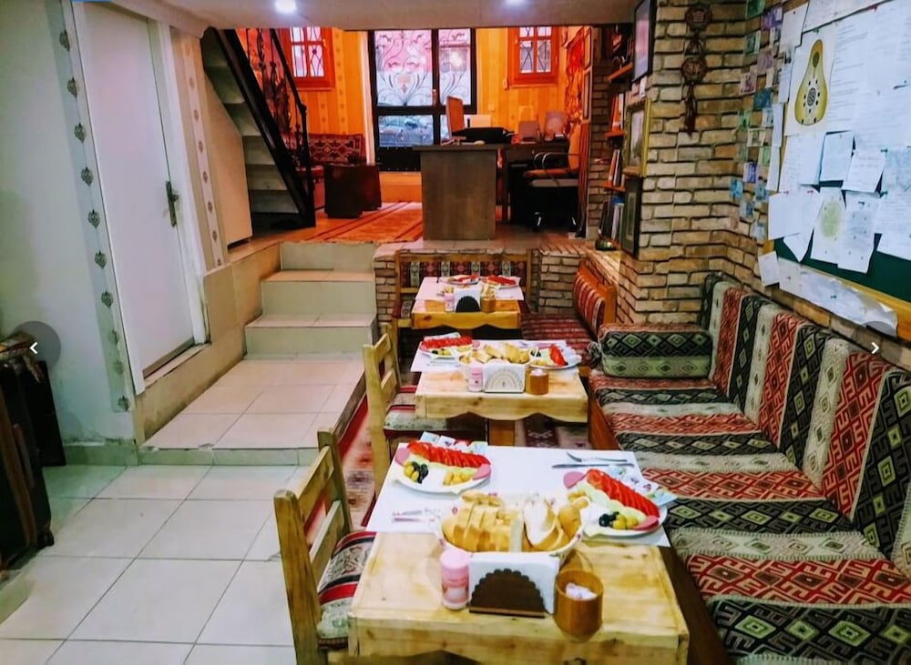 Otantik Guesthouse 2