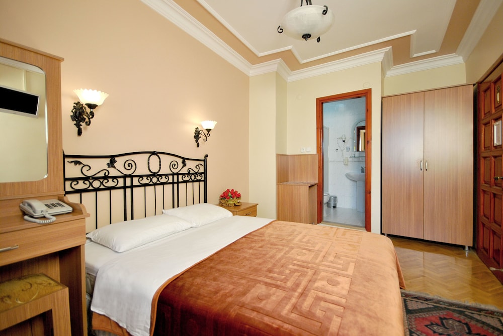 Side Hotel 4