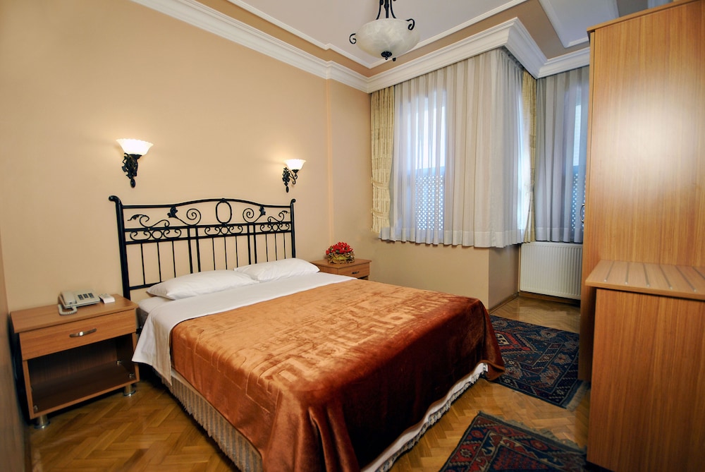 Side Hotel 6