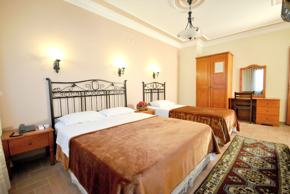 Side Hotel 9