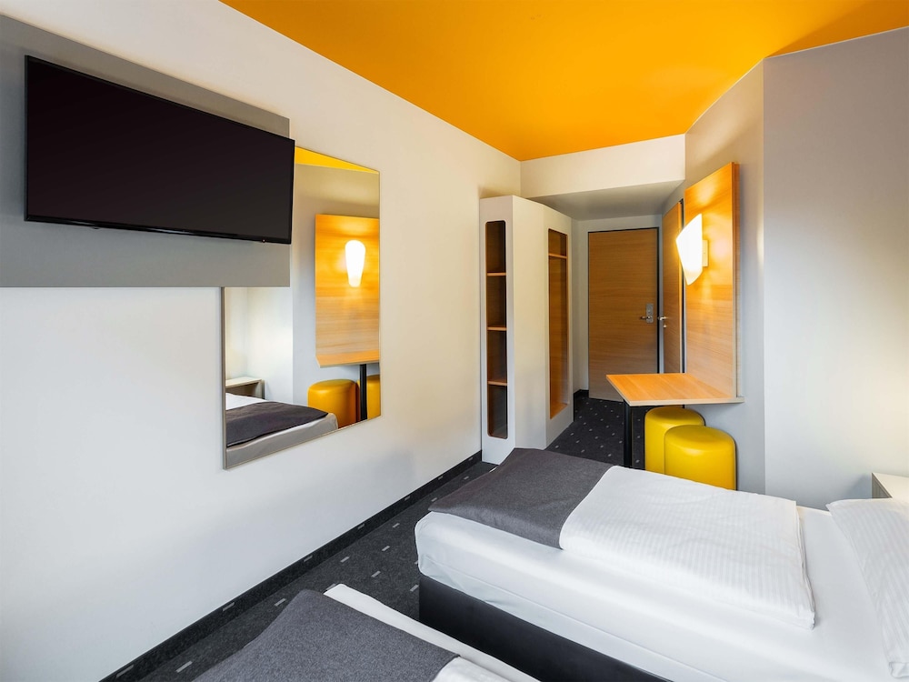 B&B HOTEL Düsseldorf-City 9