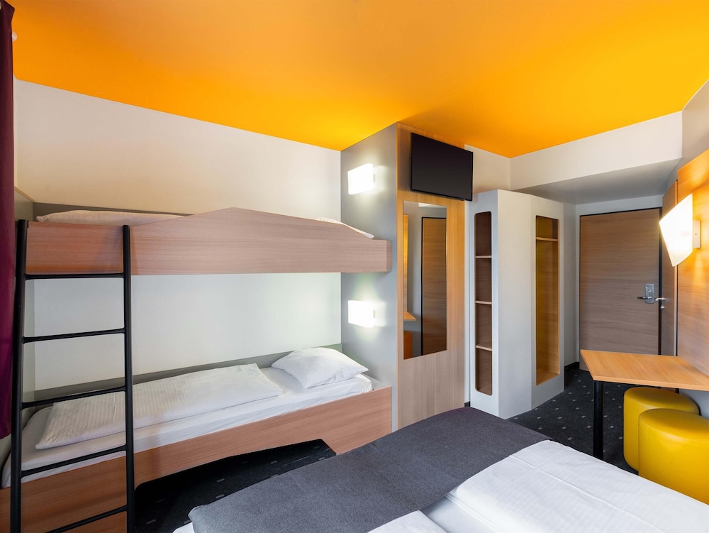 B&B HOTEL Düsseldorf-City 5