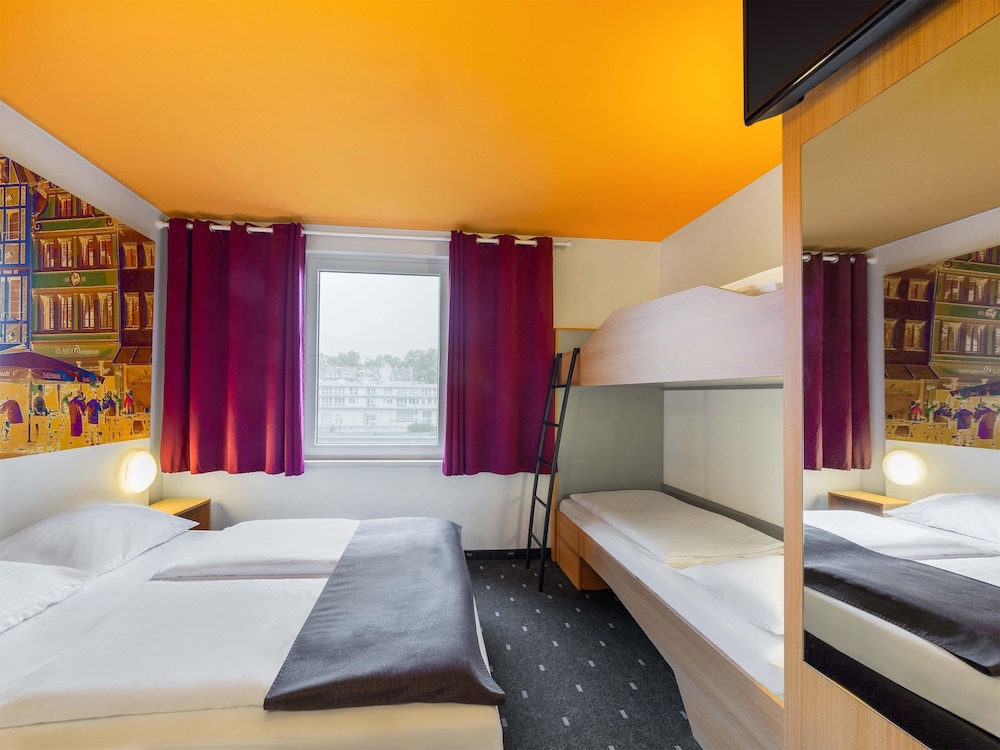 B&B HOTEL Düsseldorf-City 1