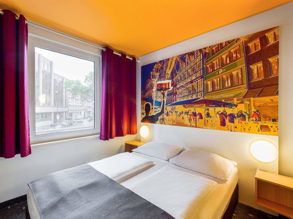 B&B HOTEL Düsseldorf-City 3