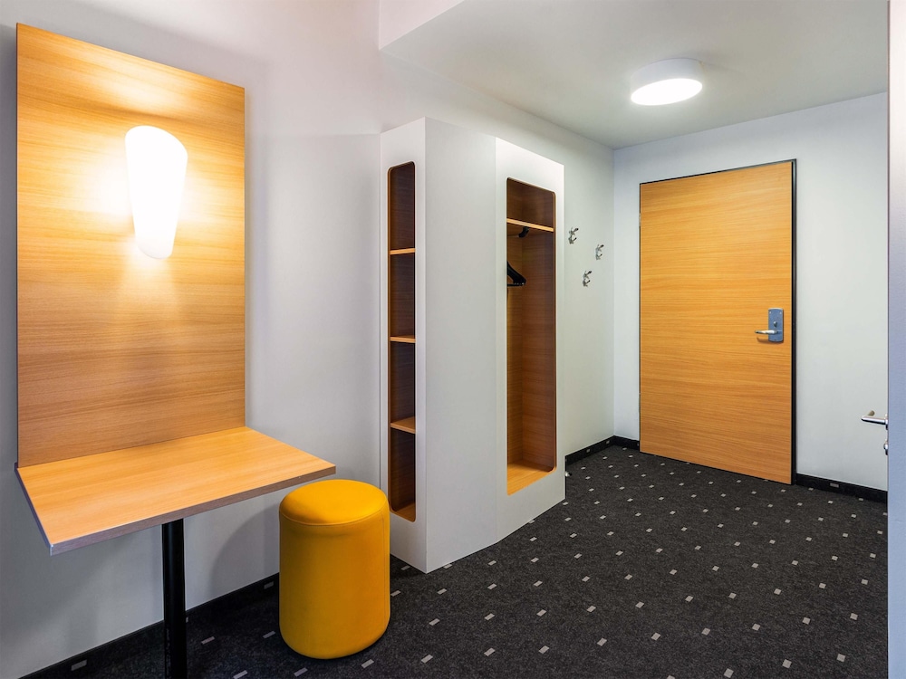 B&B HOTEL Düsseldorf-City 11