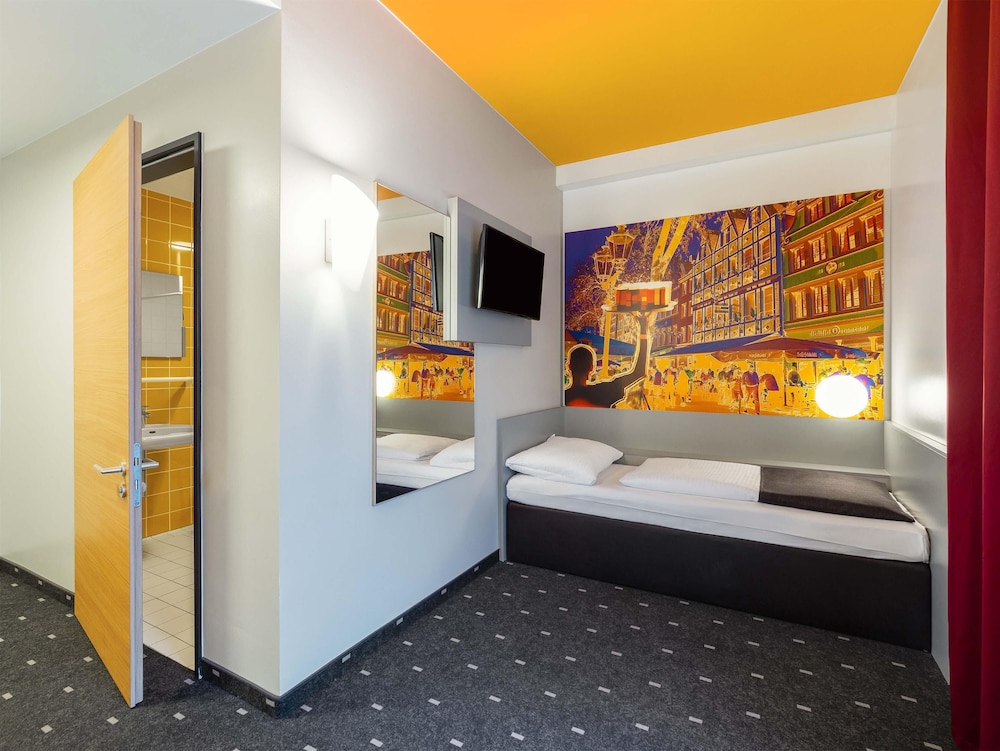 B&B HOTEL Düsseldorf-City 10