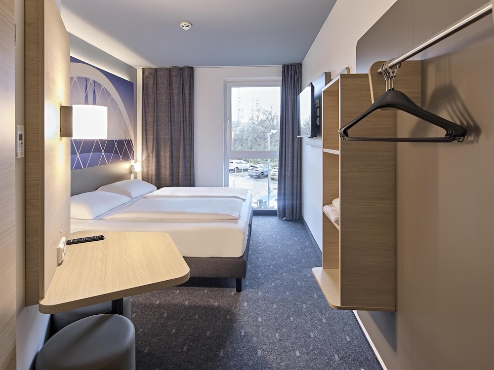 B&B HOTEL Köln-Messe 3