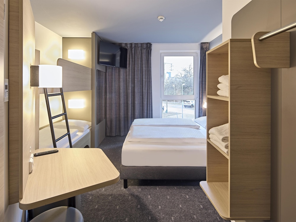 B&B HOTEL Köln-Messe 4