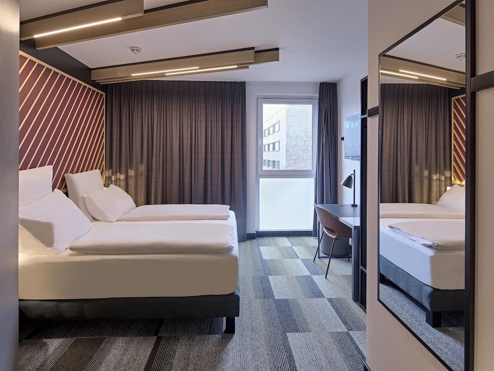 B&B HOTEL Köln-Messe 7