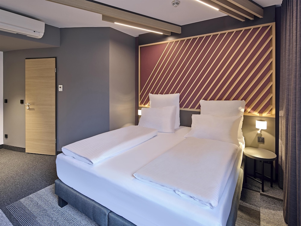 B&B HOTEL Köln-Messe 8