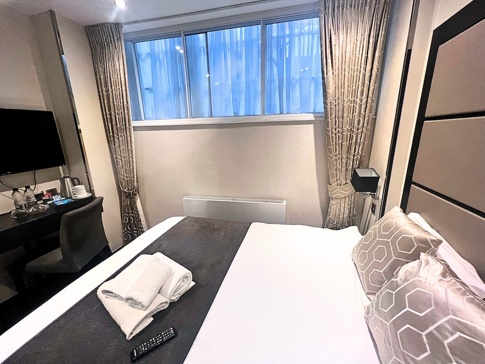 Great Saint Helen Hotel 18