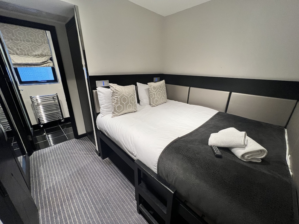 Great Saint Helen Hotel 9