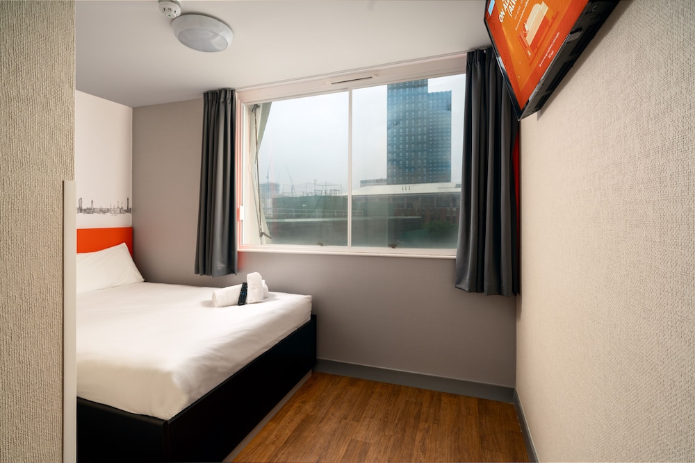 easyHotel Croydon 10