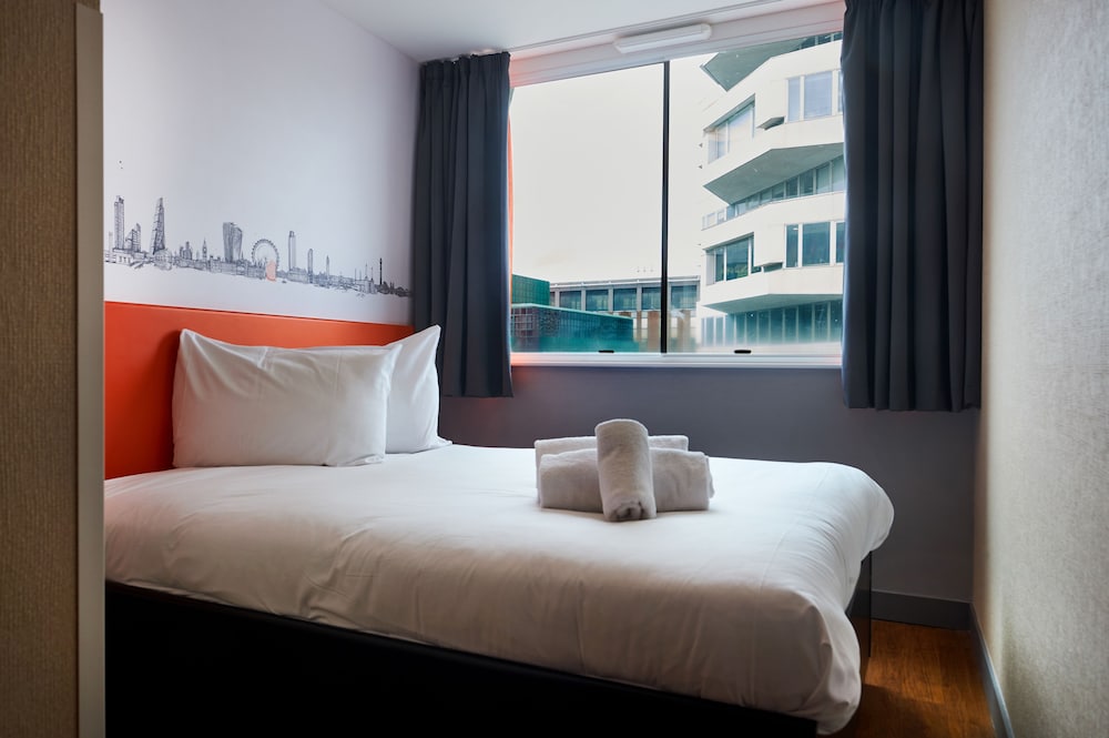 easyHotel Croydon 4