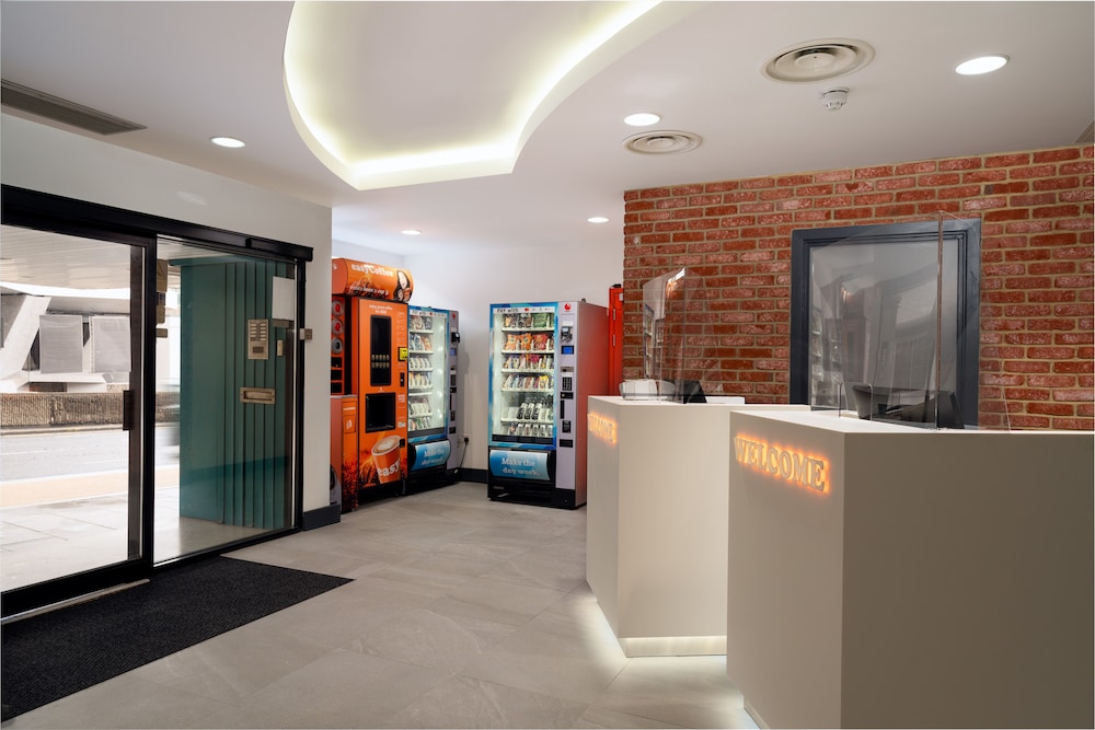 easyHotel Croydon 3