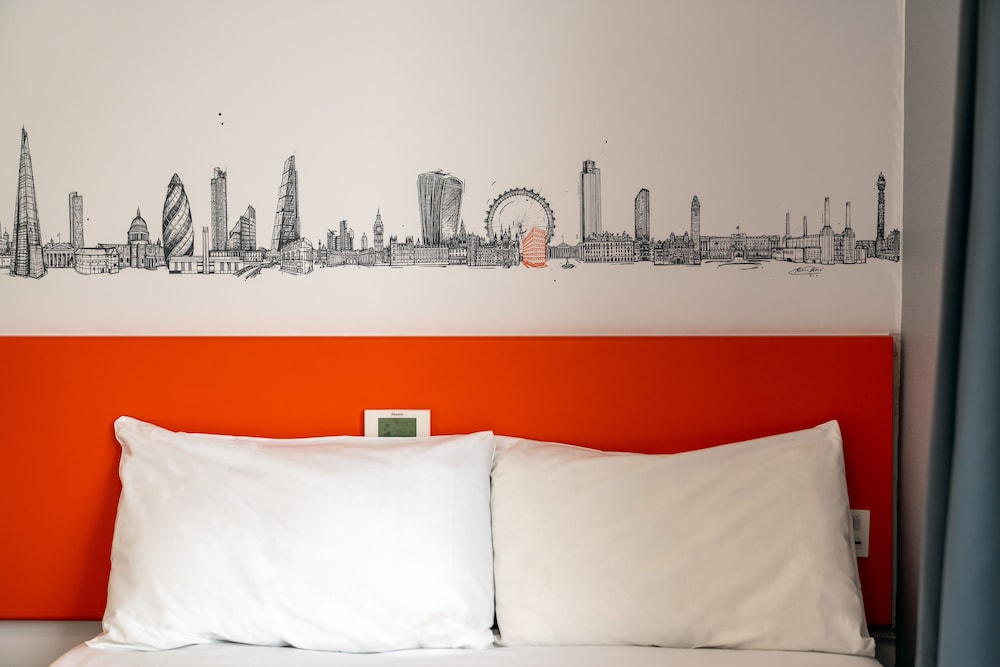 easyHotel Croydon 12