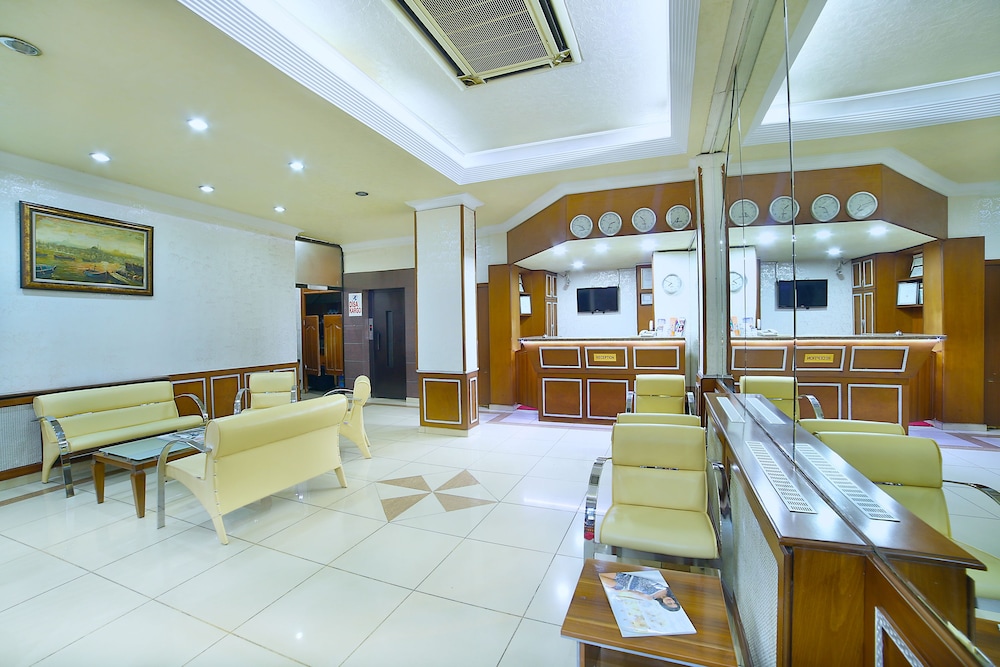 The Center Hotel 4