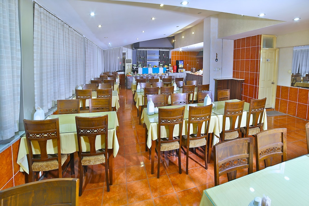 The Center Hotel 24