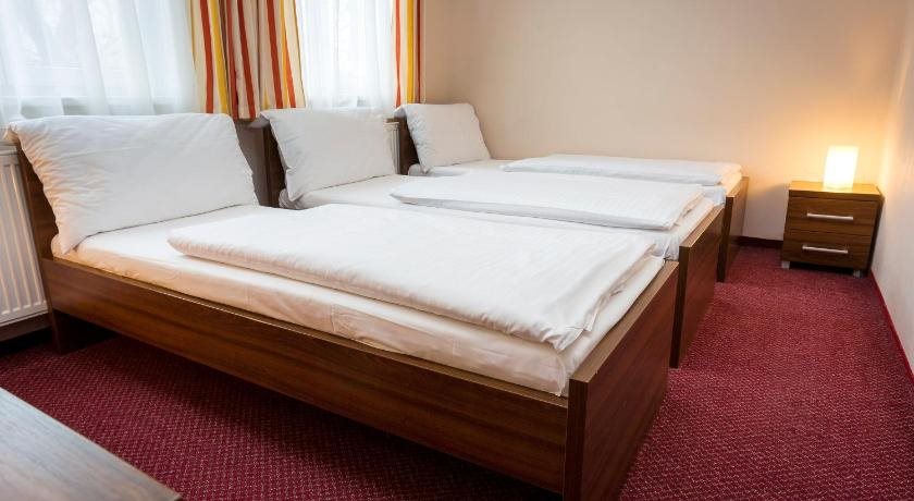 Pension Bed & Breakfast 13