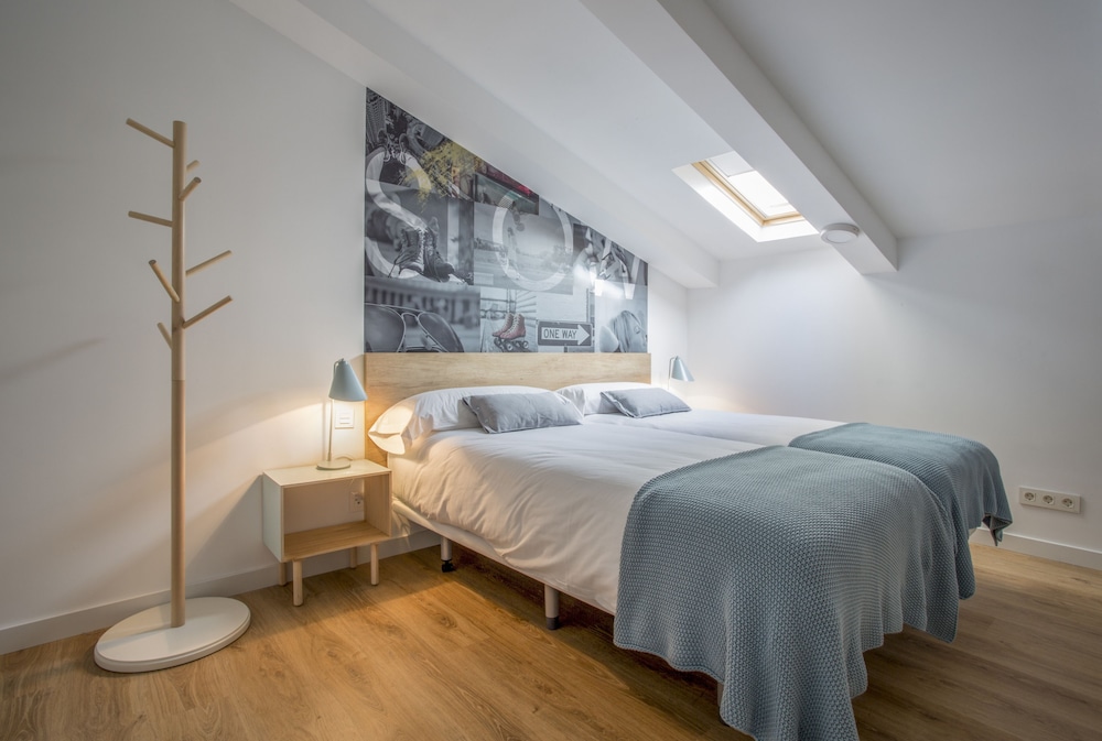 Apartments Slow Suites Luchana 24