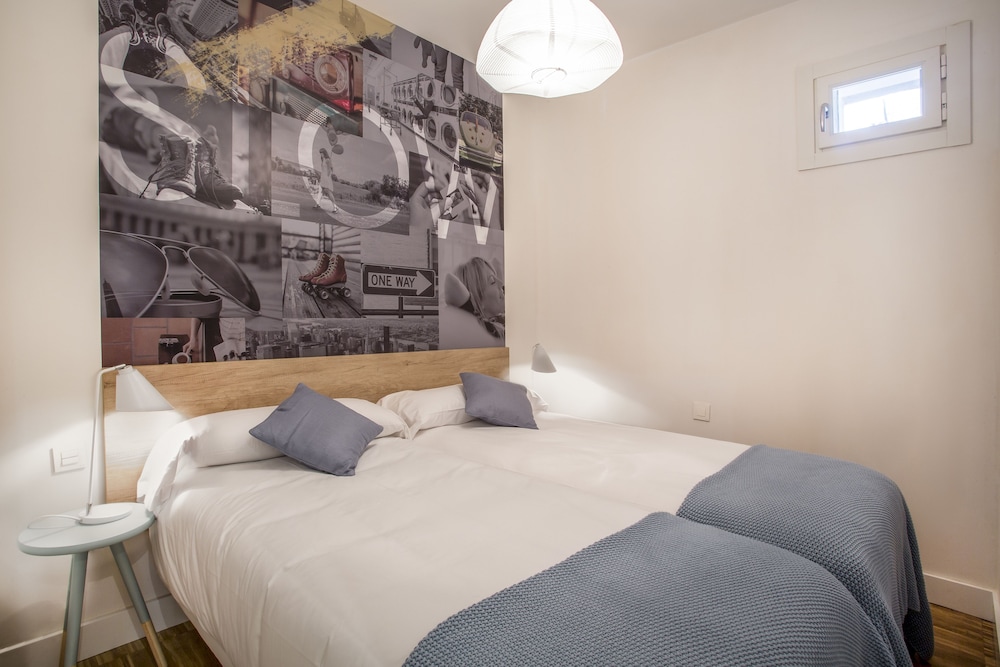 Apartments Slow Suites Luchana 10