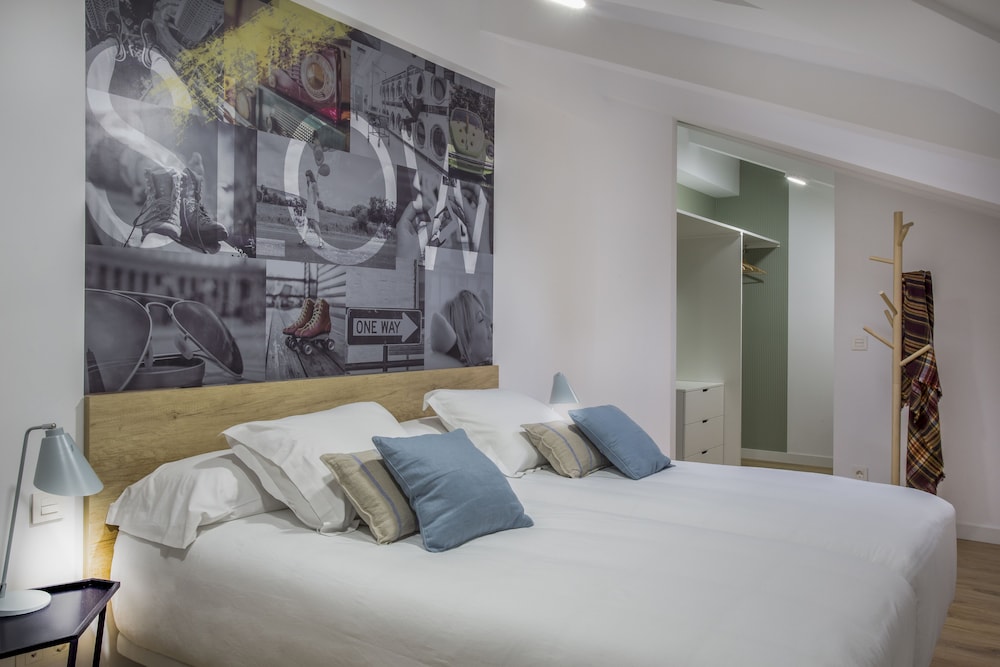 Apartments Slow Suites Luchana 17