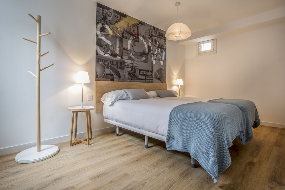 Apartments Slow Suites Luchana 12