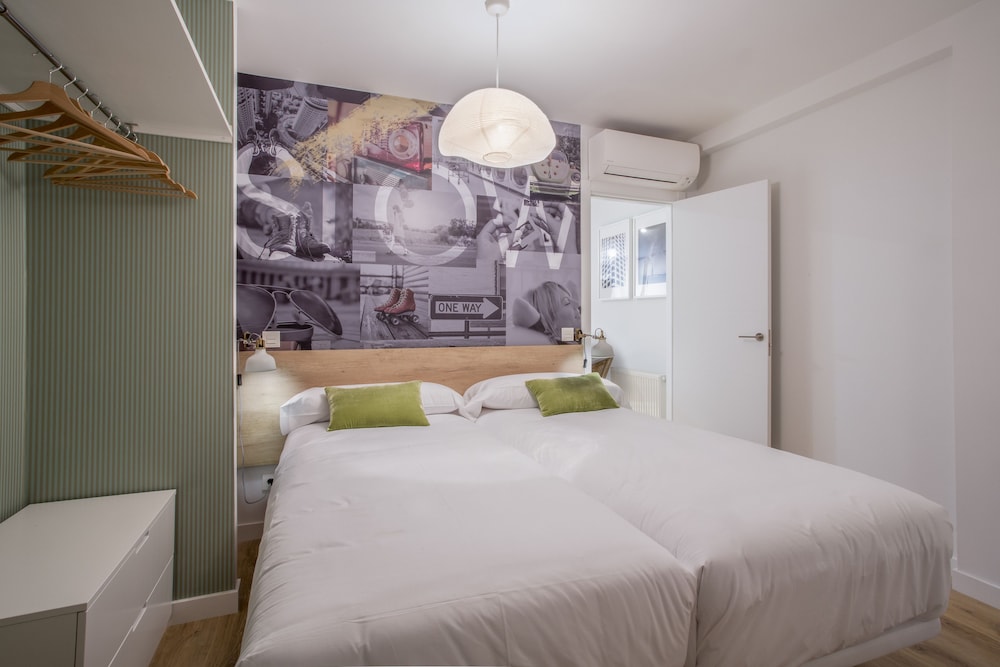 Apartments Slow Suites Luchana 23
